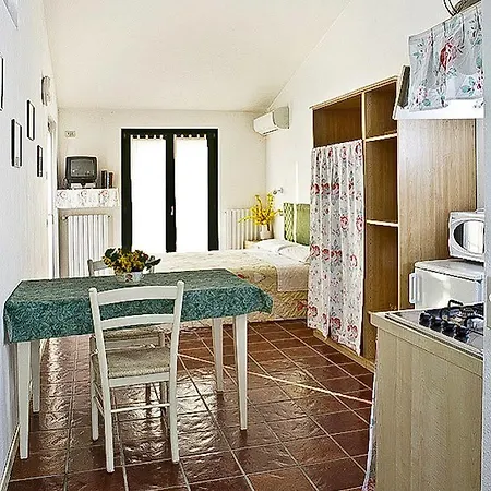 La Romantica Pool And Garden House 4*