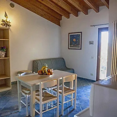 La Romantica Pool And Garden House