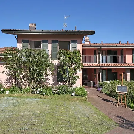 Il Melograno Aparthotel *